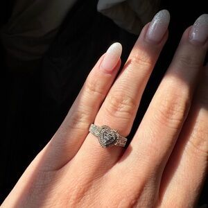 Elegant White Gold Heart Ring